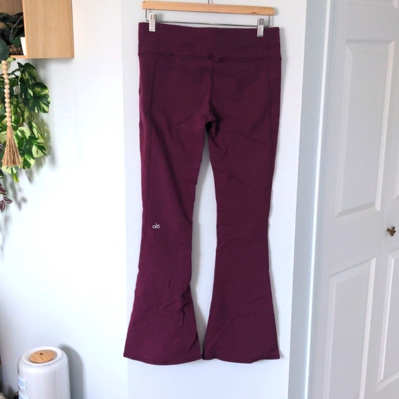 Alo flared yoga pants XL purple - Picture 3 of 4